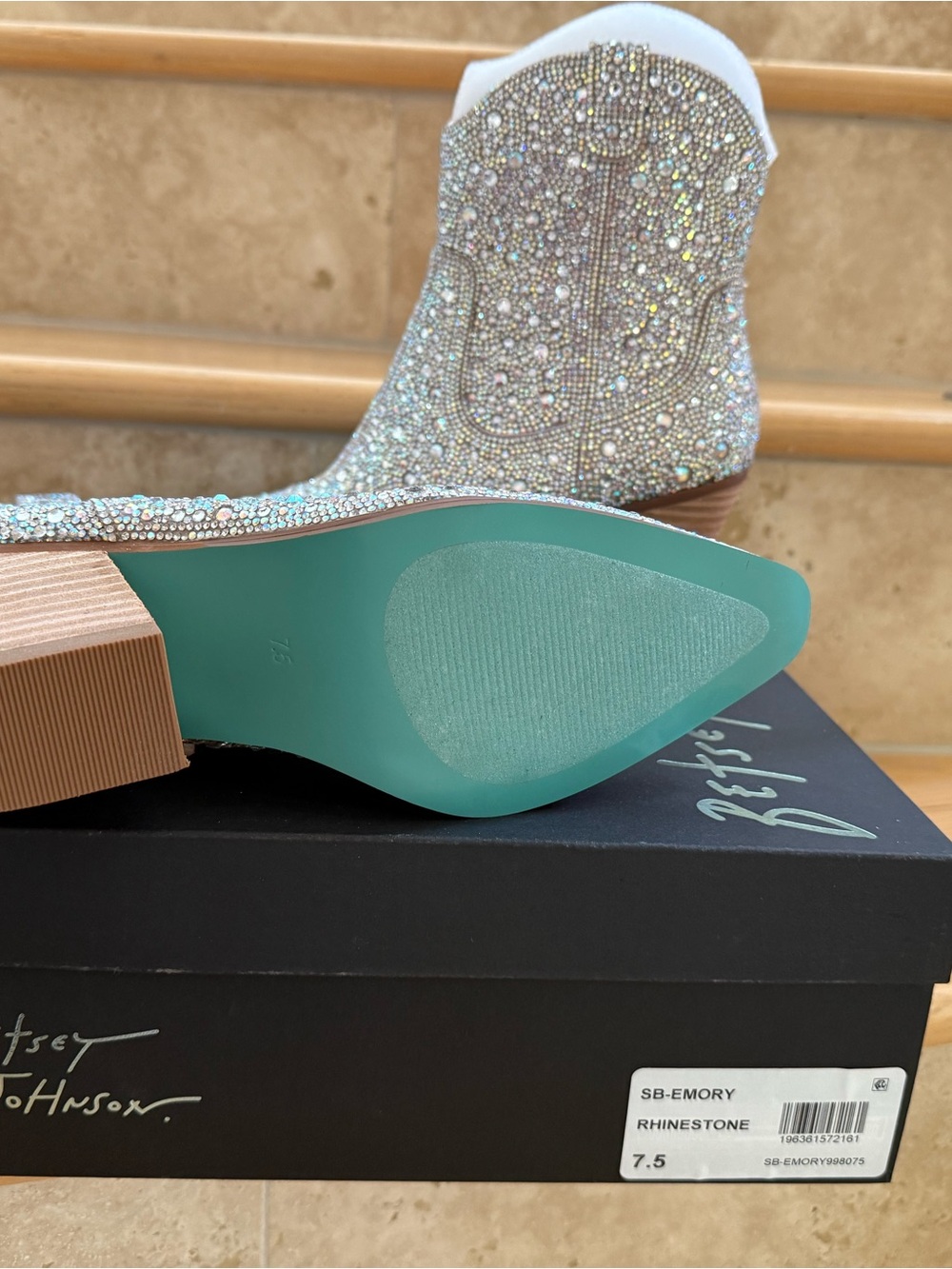 NWT Betsey Johnson Rhinestone Crystal Embellished Ankle Booties with Mint Sole